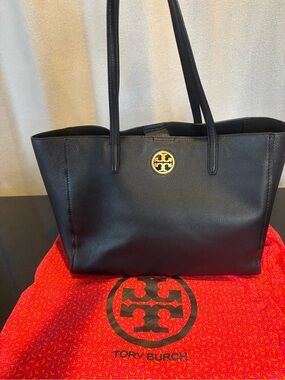 Authentic Tory Burch Carson Black Pebble Leather Gold Logo Large Shoulder Tote